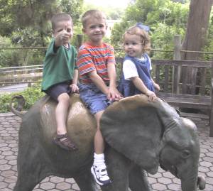 ZooSept17 012.jpg (17218 bytes)