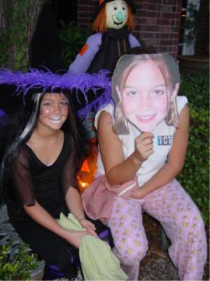webhalloween.jpg (19865 bytes)